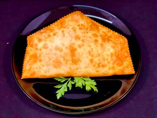 Чебурек з бараниною (160г)