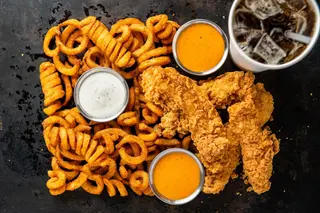 4 crispy tenders XL  hormone-free meal