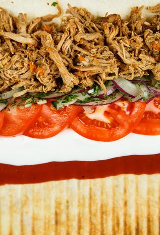 Турецька шаурма з телятиною в лаваші (380г)