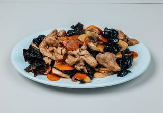 182. Свинско с китайски гъби и бамбук