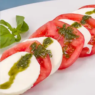 Салата Капрезе (500г)