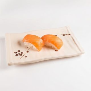 Nigiri de Salmón  ( 2 uds )