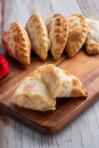 Empanada Gourmet De Cabra Y Nuez