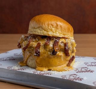 Cabronara Burger
