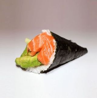 Temaki De Salmón (8 Pza.)