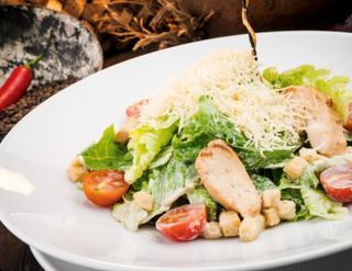 Салат "Цезарь" с курицей (275 гр.)