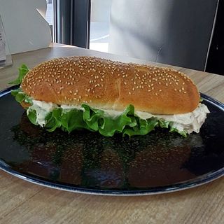 Sendvič sa tunjevinom