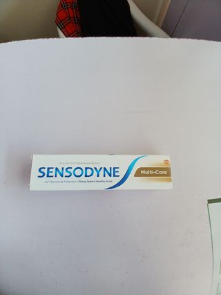 SENSODYNE