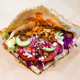 Пилешки дьонер в пиде (320гр)