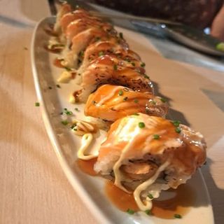 130.Roll Especial De Salmón Flambeado (8 Pzs.)