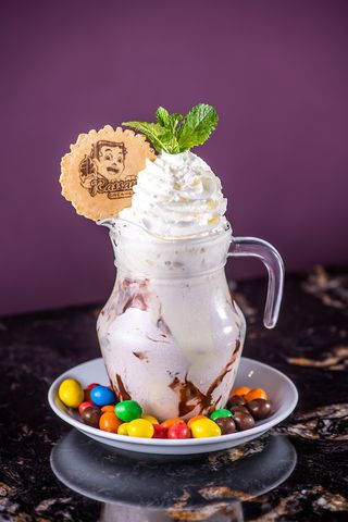 M&M Peanuts Milkshake