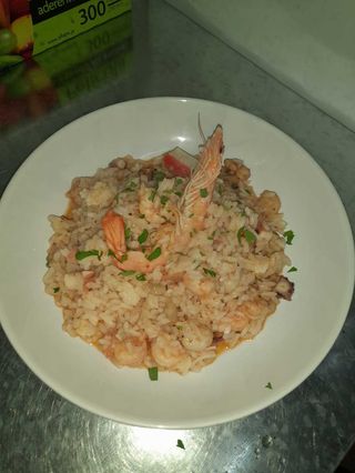 Arroz de tentáculos e camarão