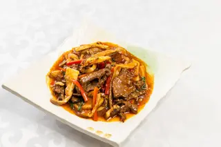 Говядина жареная с вешенками
