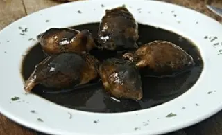 Chipirones en su tinta