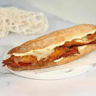 Bocadillo bacon queso
