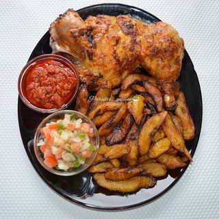 Demi Poulet + Alloco