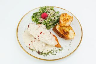 Dimljena piletina sa bademom