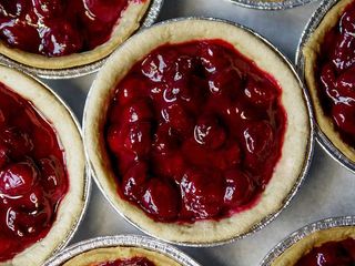 Вишневий пиріг (150g)