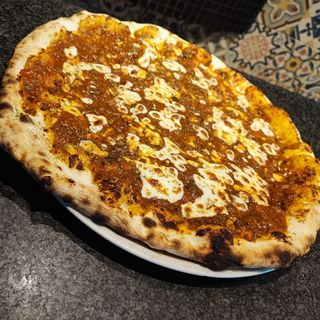 Pizza Boloñesa