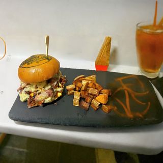 Pulled pork burger