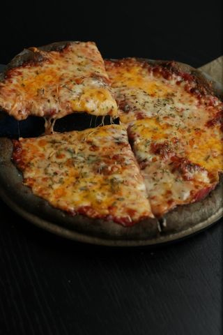 Ოთხი ყველის პიცა 6ნაჭრიანი