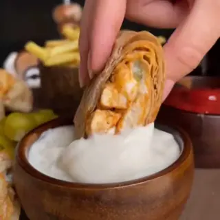 Tortilla z frytkami i serem mała 