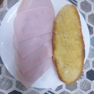 Tostada de mantequilla y pavo