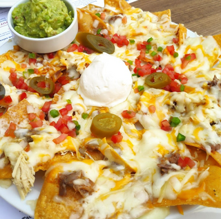 Nachos Amb Pollastre, Formatge
