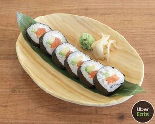 Futomaki de Salmón, Aguacate y Queso Crema