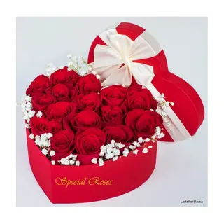 Forma di cuore con rose e speciale
