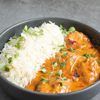 Butter Chicken tradicional con arroz basmati