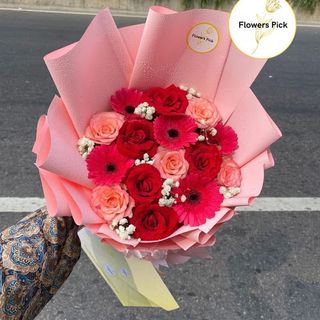 Gerbera e rosa misti 