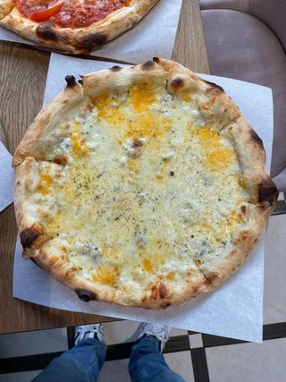 Піца Сирна (430г)