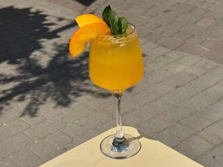 Peach Spritz