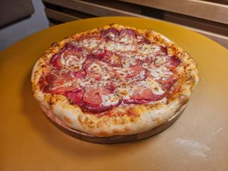 Піца Салямі