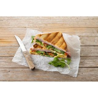 Sándwich Vegetal Con Atún