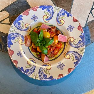 Салат Панцанелла з тунцем