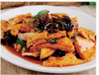 81 Tofu fritto della casa saltato con pancetta di maiale