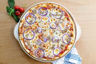 Pizza Tonno E Cipole 28CM