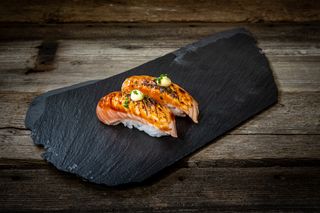 Nigiri Somon Flambat