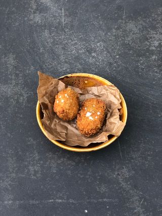 Croquetas de berenjena, tomate seco y parmesano (3 uds.)