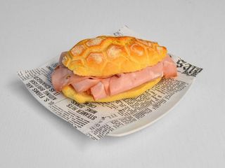 Panino con mortadella