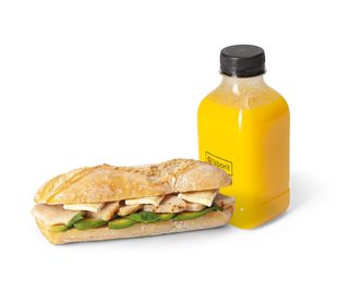 MENU VITA PANINO POLLO, AGUACATE Y BRIE