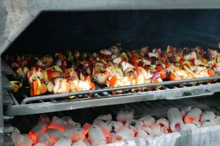 Frigarui de pui la gratar pe carbuni