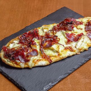 Tosta de Cecina y cabra