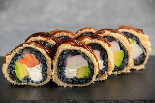 Темпура Black Mix Лосось-Краб