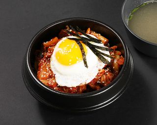 Кимчи бокымбаб