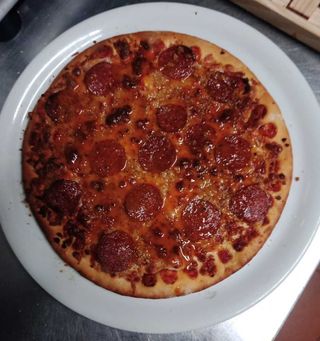 Pizza Pepperoni (26 Cm.)