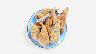 Pita coaptă pe vatră cu brânză de burduf