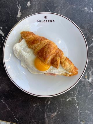 Croissant De Huevo